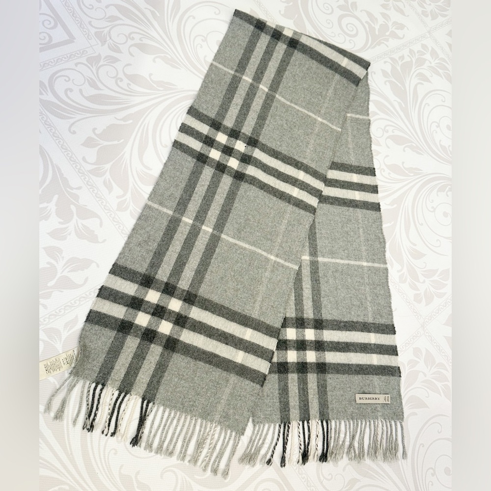 The Burberry Check Cashmere Scarf Grey